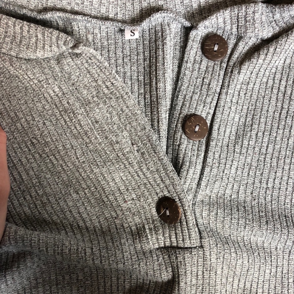 Grey button sweater - Picture 2 of 4